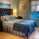 10Stepstothebeach Hollywood Rentals By Owner