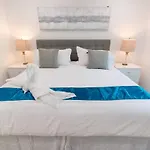Cozy 1 Bedroom W Parking Space #5 Close To The Beach