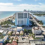 Trendy 1Br W Parking Space & Walk To The Beach #8