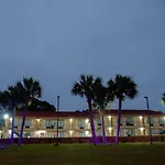 Opulent Oasis Motel Crestview