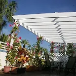 Blue Wave Motel & Suites