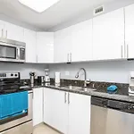 Cozy 1 Bedroom Apartment Close To The Beach