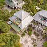 528 - Coral Cottage
