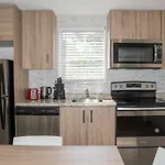 Riverside Apartments By The Beach