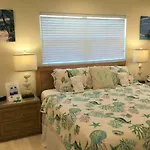 Crystal Sands By Beachside Management