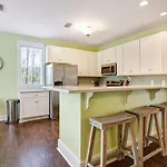 Barefoot Cottages #B26