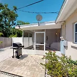 Blue Wave Villa East