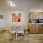 Club Lux Resort By The Beach