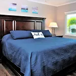 Beach Getaway - Ocean Beach, Tennis, Golf, Pool With Tiki Bar