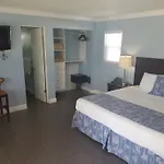 Carousel Beach Inn