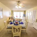 Strandview Tower 203