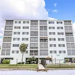 Strandview Tower 203