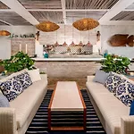 Hyde Beach House Apartments