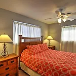 Pet-Friendly Daytona Beach Home, Walk To The Ocean