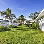 Pet-Friendly Daytona Beach Home, Walk To The Ocean