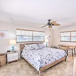 Cape Coral Waterfront Getaway With Pool And Dock!