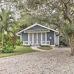 Chic Sarasota Cottage Near Beaches And Downtown!