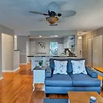 Breezy Sarasota Home With Private Pool Near Beach!