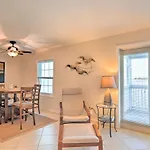 Bayfront Condo 3 Mi To Downtown St Petersburg