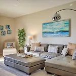 Modern Condo With Pool 4 Mi To Clearwater Beach!