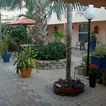 Lago Mar Motel And Apartments