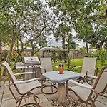 Charming Lake Worth Abode With Outdoor Oasis!