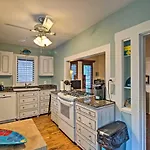 Charming Lake Worth Abode With Outdoor Oasis!