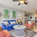 Snowbirds Retreat Walkable Destin Condo With View!