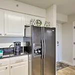 Snowbirds Retreat Walkable Destin Condo With View!