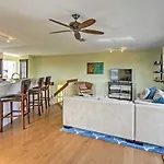 Bright St Augustine Home - Walk To Crescent Beach