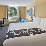 La Quinta Inn & Suites By Wyndham Sunrise