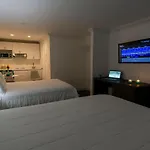 Spinnaker Inn Of Naples