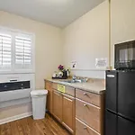 Tequesta Palms Inn