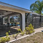 Modern House Less Than 5 Miles To Port Charlotte Beach!