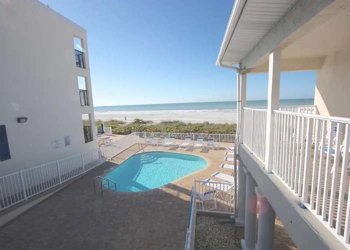 201 Belleair Beach Club