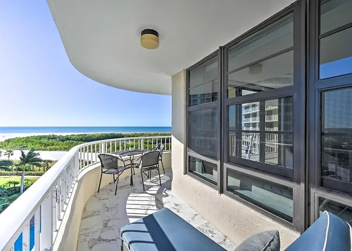 Resort Condo With Balcony And Stunning Ocean Views!