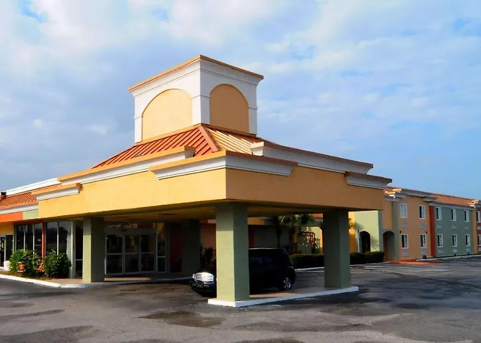 Magnuson Hotel & Marina New Port Richey