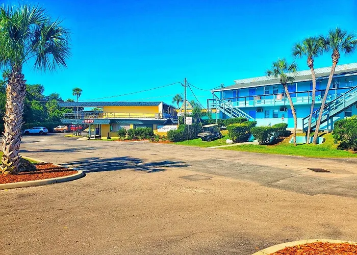 The Port Hotel And Marina