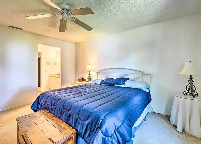 Sunny Home In The Villages With Lanai And Pool Access!