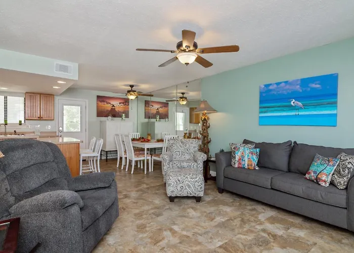 Gulf Highlands 109, 2 Bedrooms, Heated Pool Access, Wifi, Sleeps 6