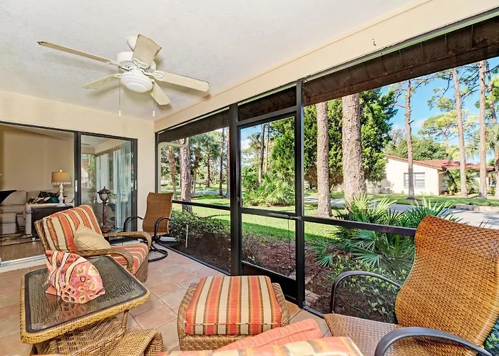 Village Des Pins 3645, 2 Bedrooms, Pool Access, Wifi, Hot Tub, Sleeps 4