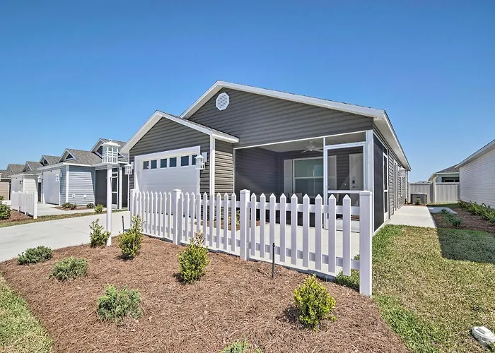 The Villages Villa With Community Amenities!