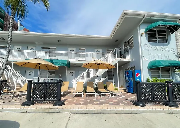Silver Spray Motel