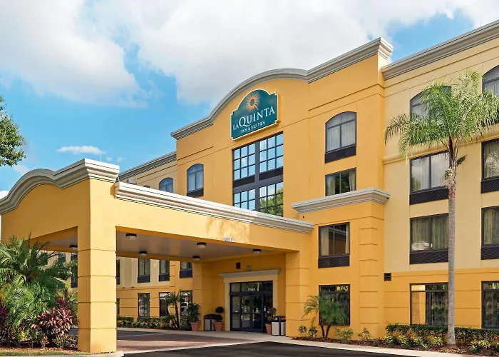 La Quinta By Wyndham Tampa North I-75