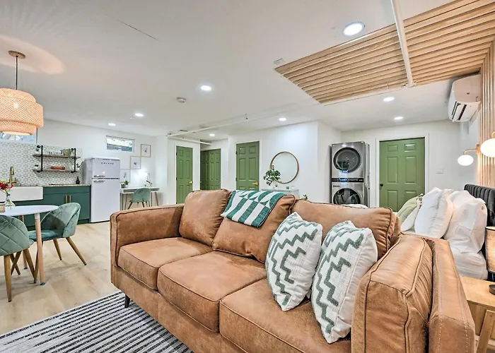 Cozy Brandon Guest Studio With Pool And Hot Tub!