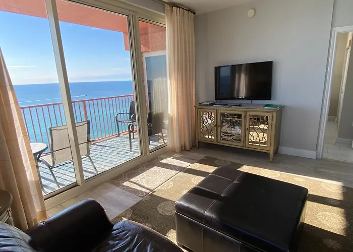 Shores Of Panama Penthouse Resort