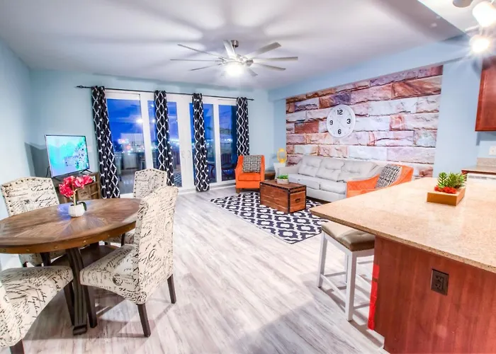 Laketown Wharf Resort 416 By Aneliya