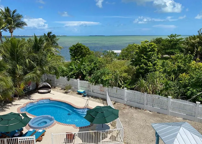 Ocean View With Pool, 4 Bedroom Vila Near Key West