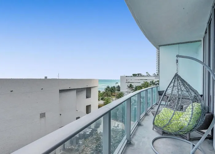 Luxury Condo Hotel High Ceiling Ocean Front