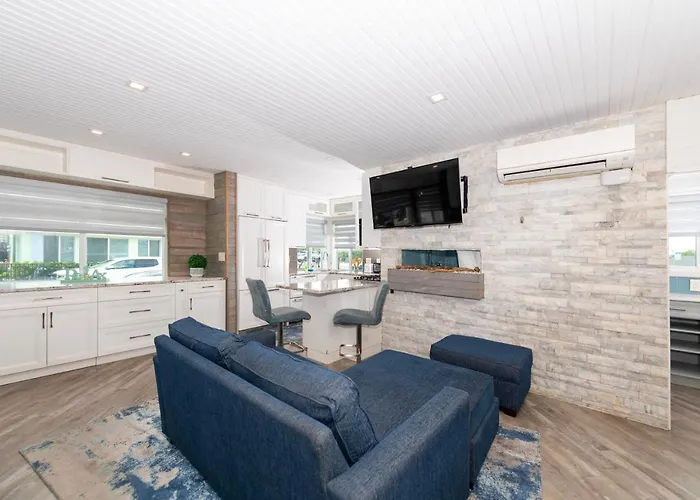 Tropic Isle Boutique Hotel